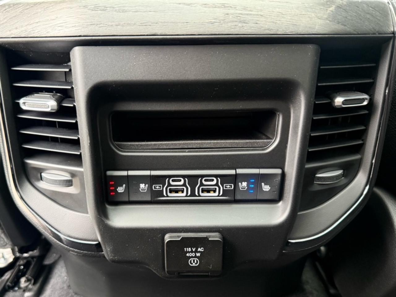 2026 RAM 1500 Limited  - Sunroof - Night Edition Photo