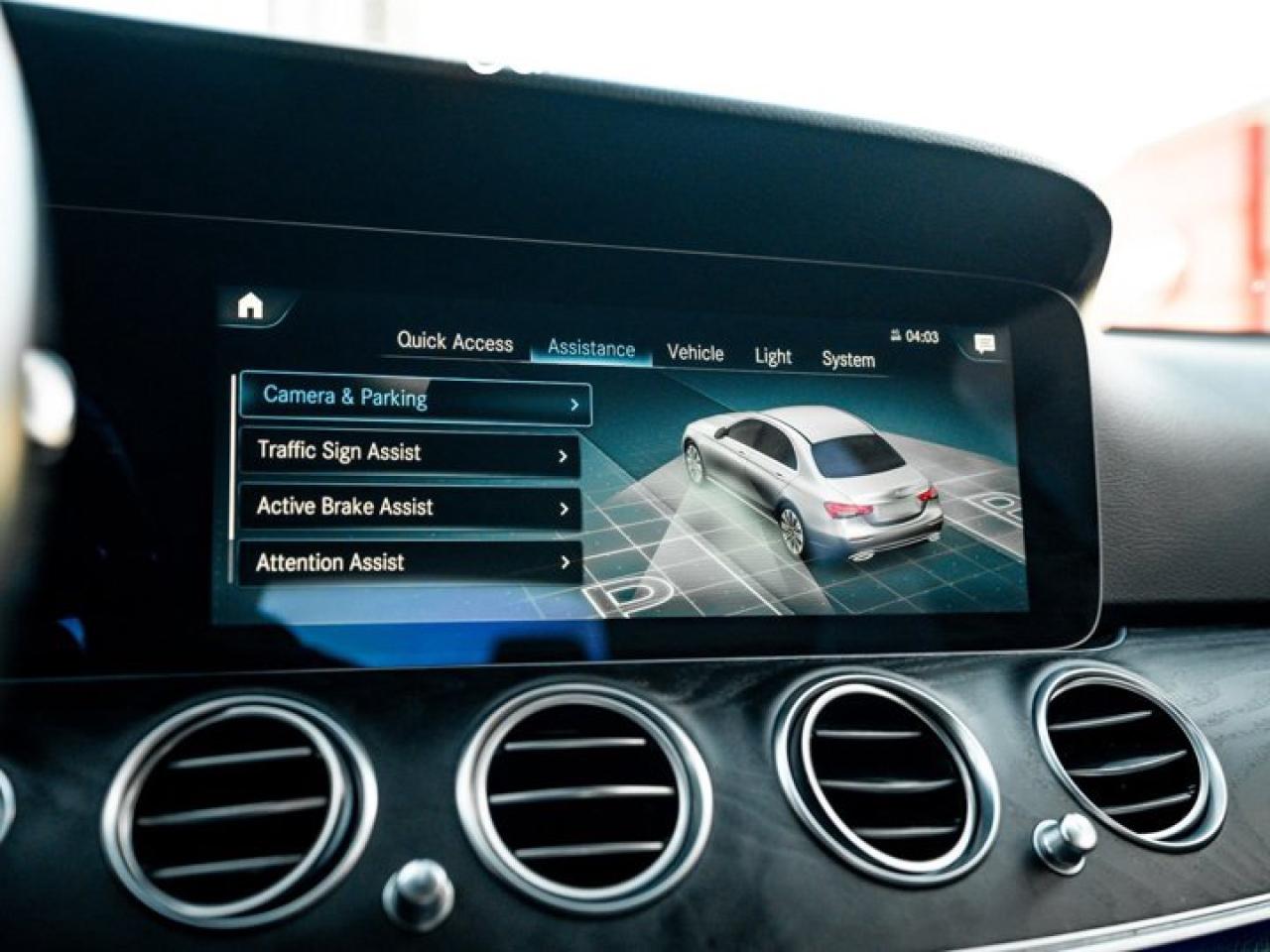 2022 Mercedes-Benz E-Class E 350 Panoroof Burmester Audio Heated Seats Blind Spot Assist Photo