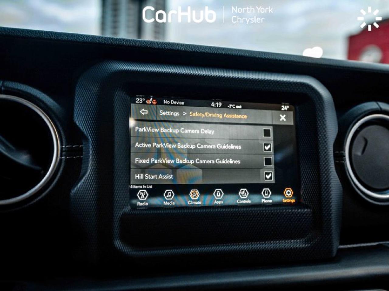 2021 Jeep Wrangler Unlimited Sahara Cold Weather Group Apple CarPlay Android Auto Photo