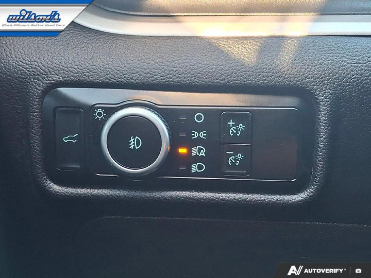 2024 Ford Explorer XLT AWD | Sport | Leather | Panoramic Sunroof | Nav | Adaptive Cruise | Remote Start | and More ! Photo