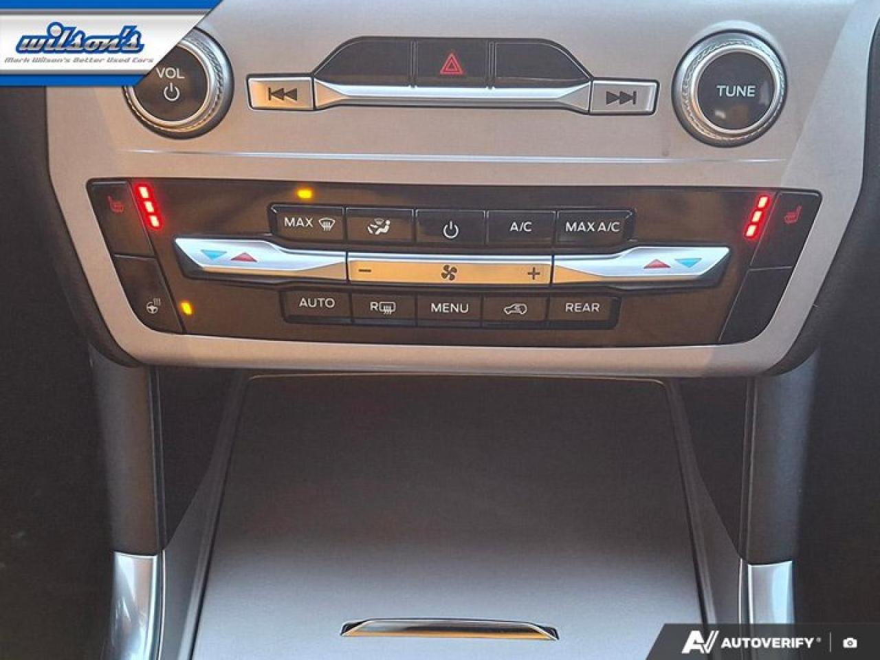 2024 Ford Explorer XLT AWD | Sport | Leather | Panoramic Sunroof | Nav | Adaptive Cruise | Remote Start | and More ! Photo