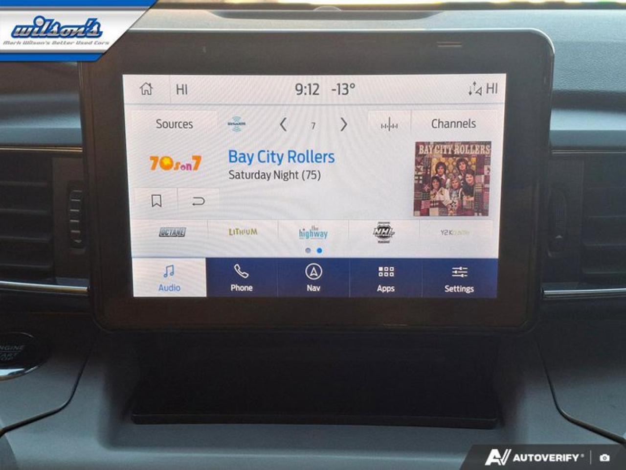 2024 Ford Explorer XLT AWD | Sport | Leather | Panoramic Sunroof | Nav | Adaptive Cruise | Remote Start | and More ! Photo