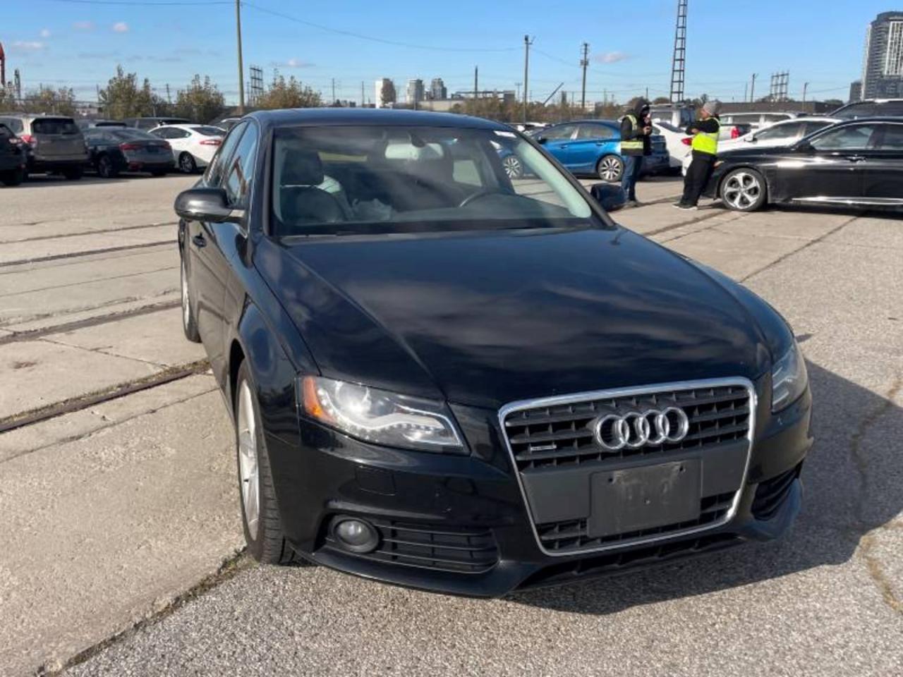 2012 Audi A4 2.0T Quattro w/ Tiptronic Photo2