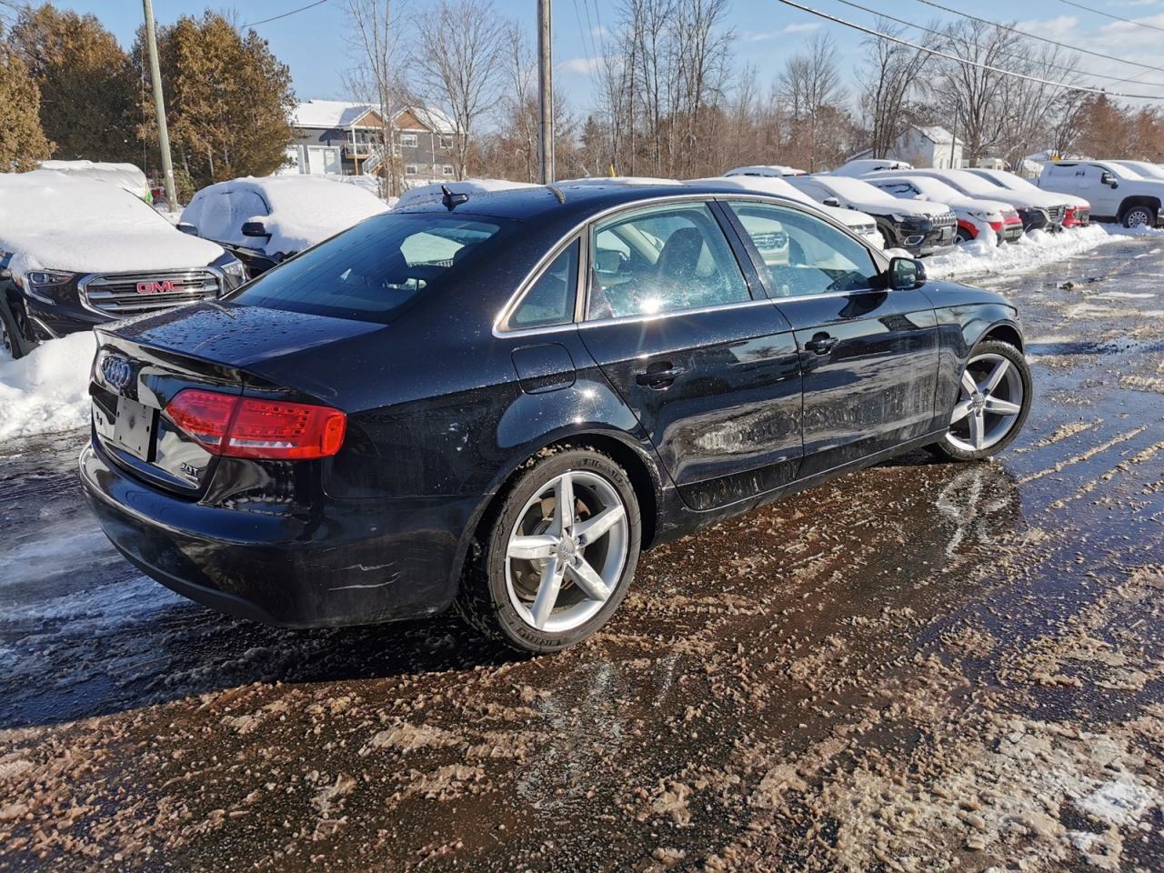 2012 Audi A4 2.0T Quattro w/ Tiptronic Photo4