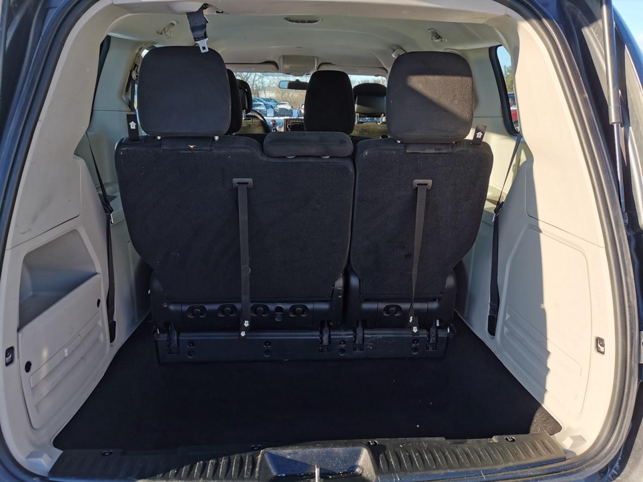 2016 Dodge Grand Caravan SE - Photo #15