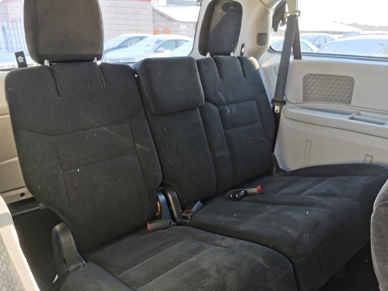 2016 Dodge Grand Caravan SE - Photo #17