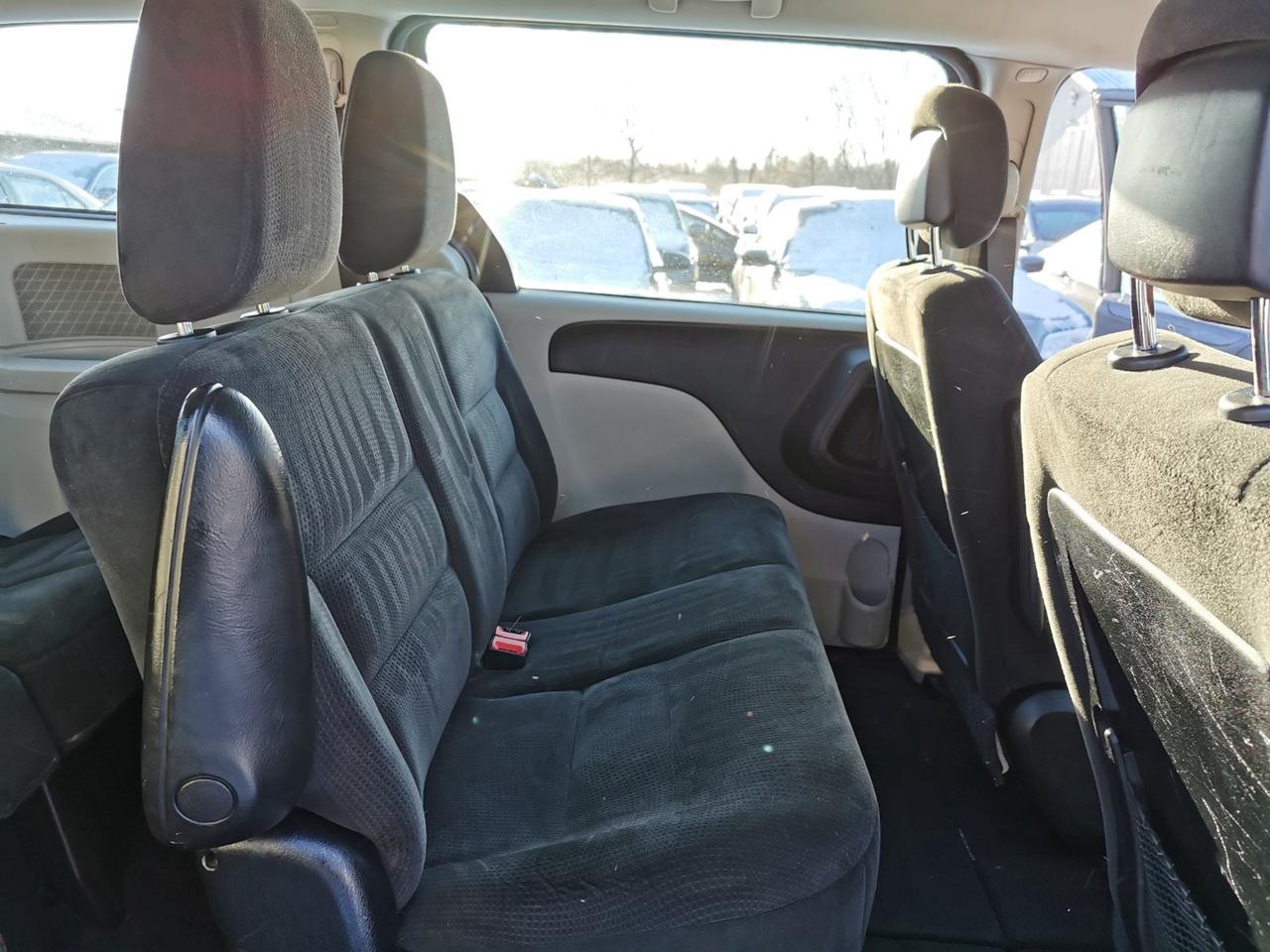 2016 Dodge Grand Caravan SE Photo