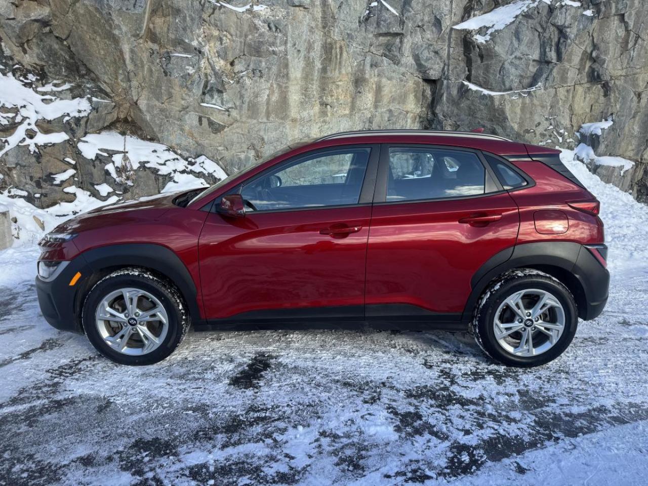 2023 Hyundai KONA 2.0L Preferred AWD Photo3