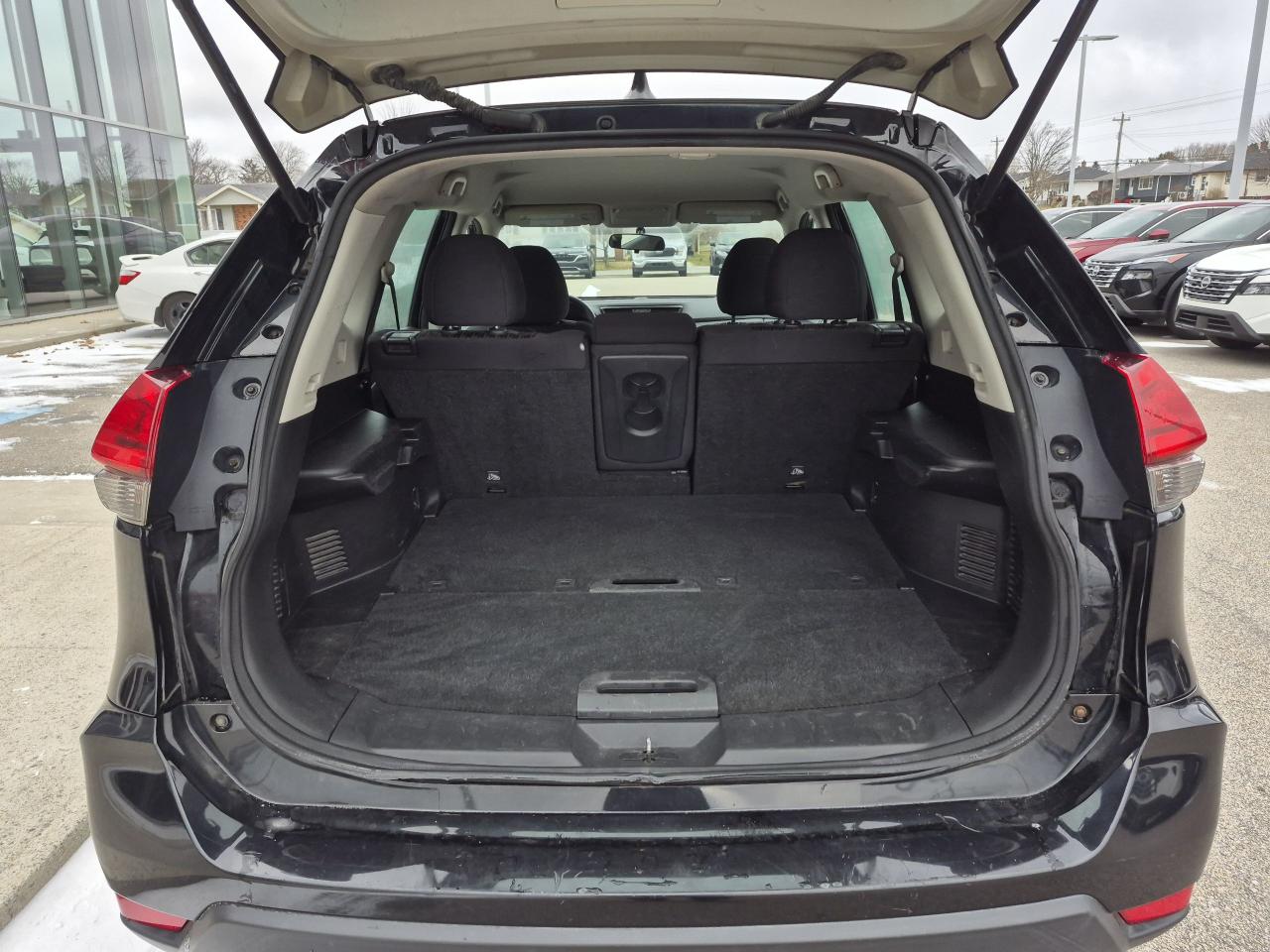 2017 Nissan Rogue S Photo26