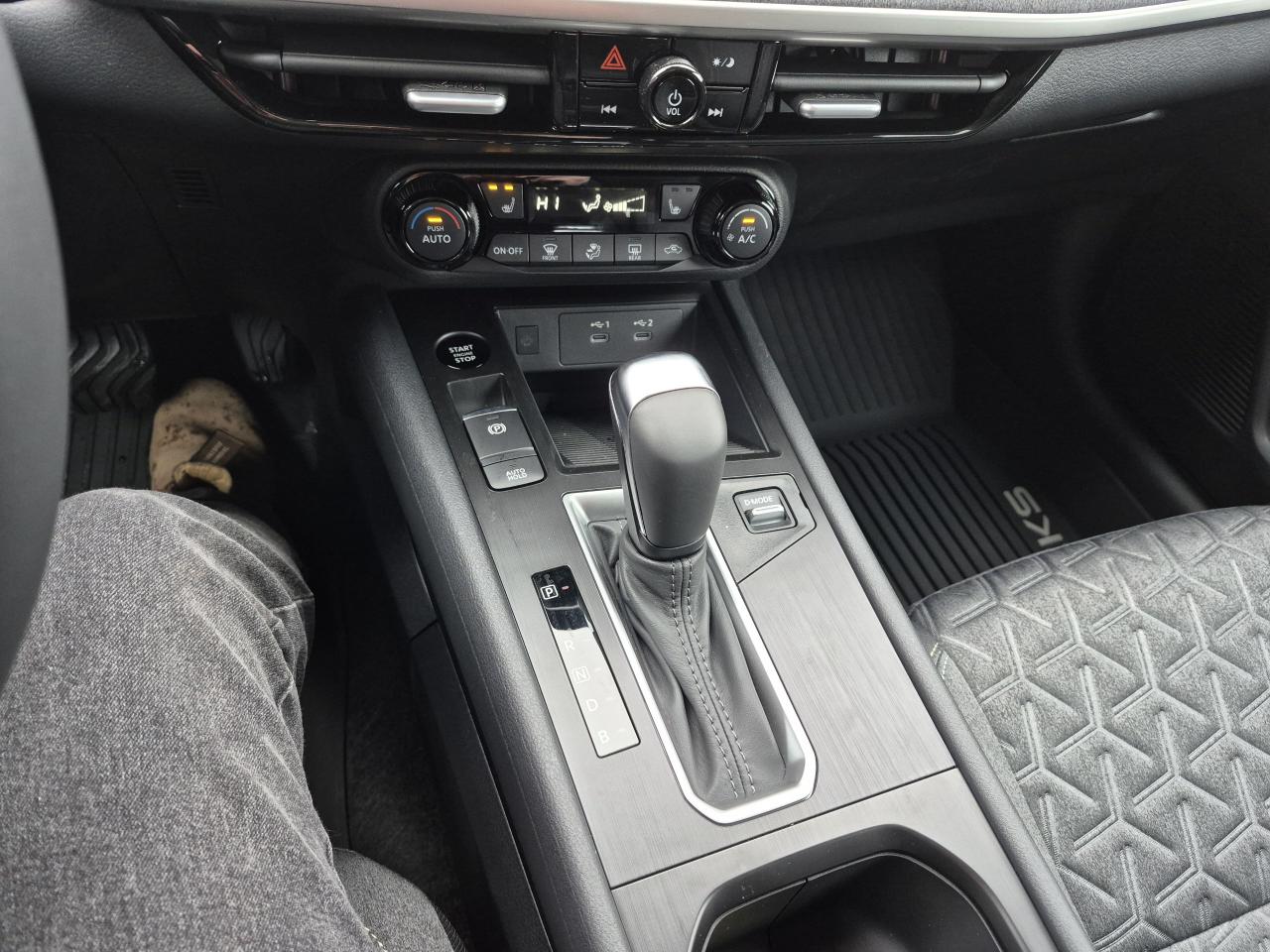 2026 Nissan Kicks SV Photo25