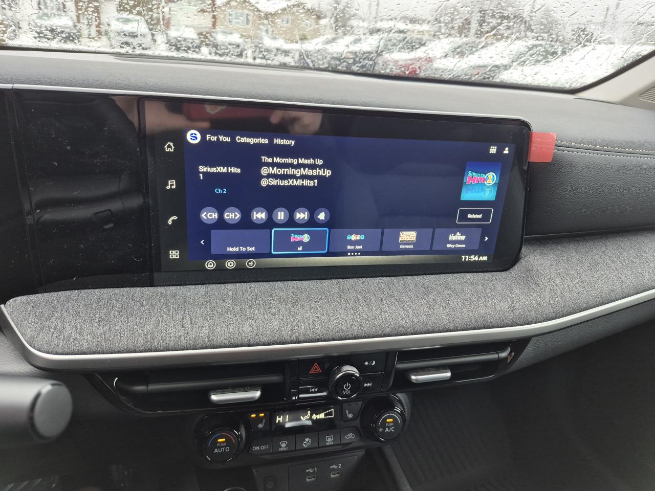 2026 Nissan Kicks SV Photo9