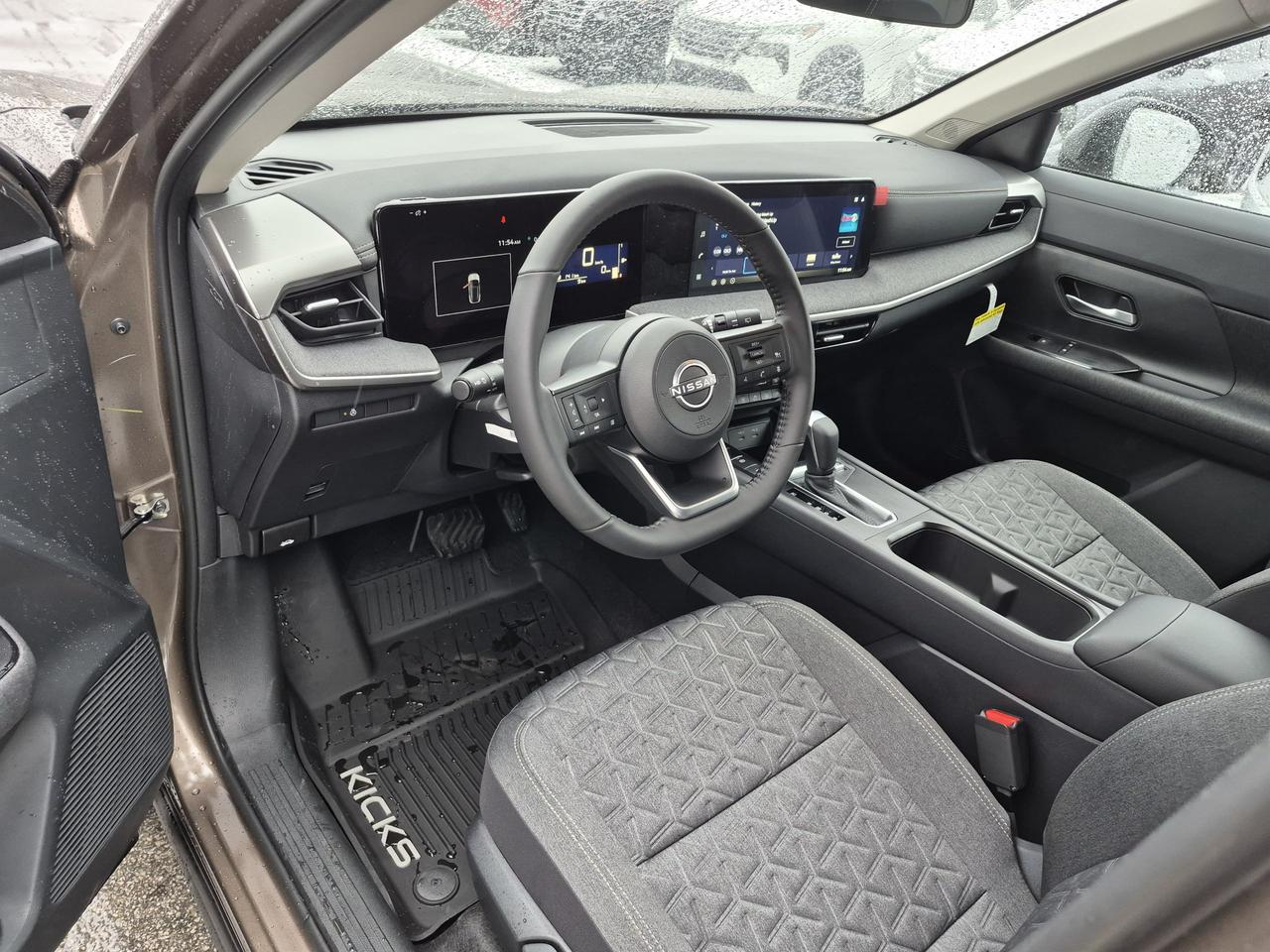 2026 Nissan Kicks SV Photo6