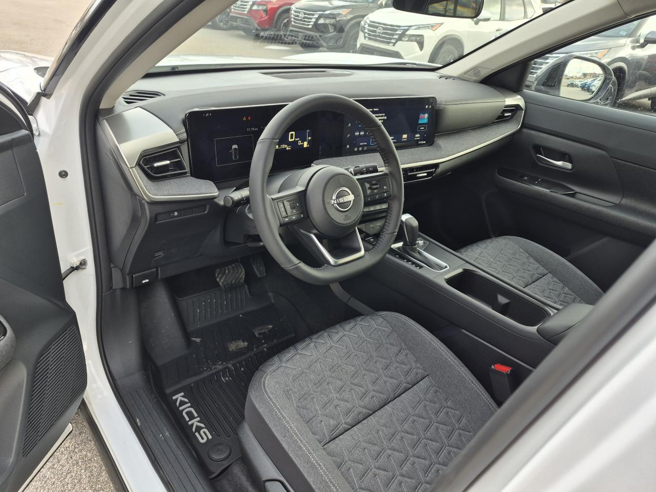 2026 Nissan Kicks SV Photo6