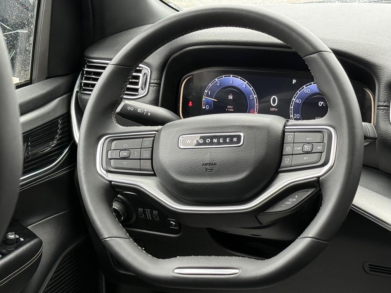 2024 Jeep Wagoneer Series II Carbide Photo