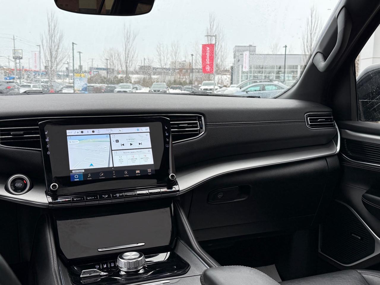 2024 Jeep Wagoneer Series II Carbide Photo