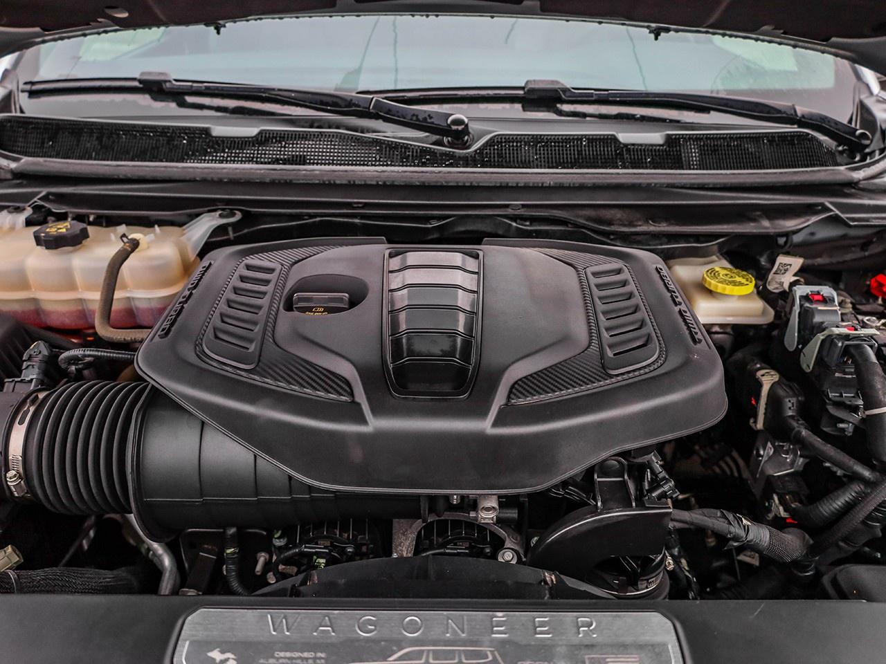 2024 Jeep Wagoneer Series II Carbide Photo4