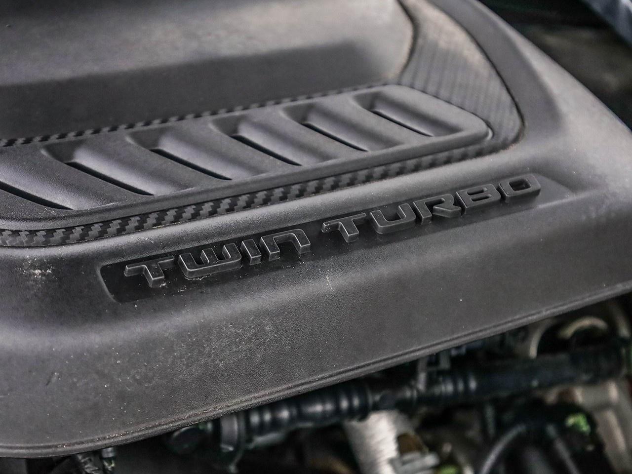 2024 Jeep Wagoneer Series II Carbide Photo