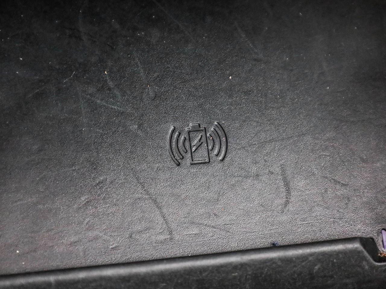 2024 Jeep Wagoneer Series II Carbide Photo