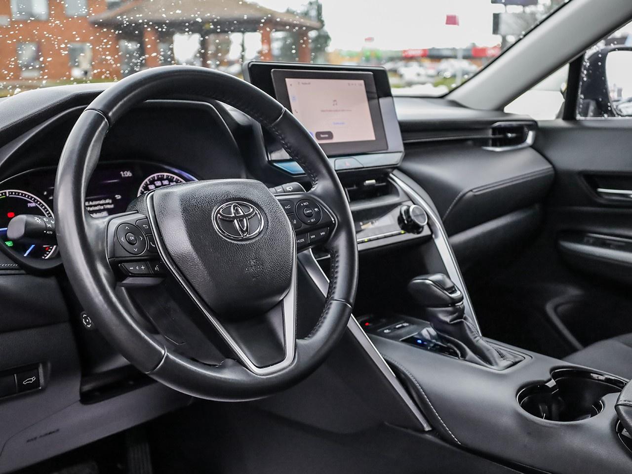 2024 Toyota Venza LE Photo