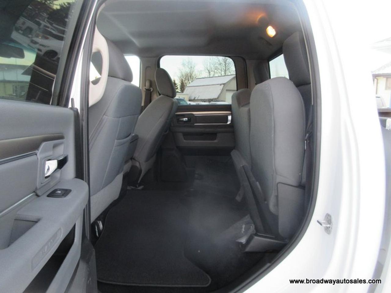 2017 RAM 2500 3/4 TON SLT-MODEL 6 PASSENGER 6.7L - CUMMINS.. 4X4.. CREW-CAB.. 6.6-BOX.. TRAILER BRAKE.. HEATED SEATS & WHEEL.. BACK-UP CAMERA.. BLUETOOTH SYSTEM.. Photo