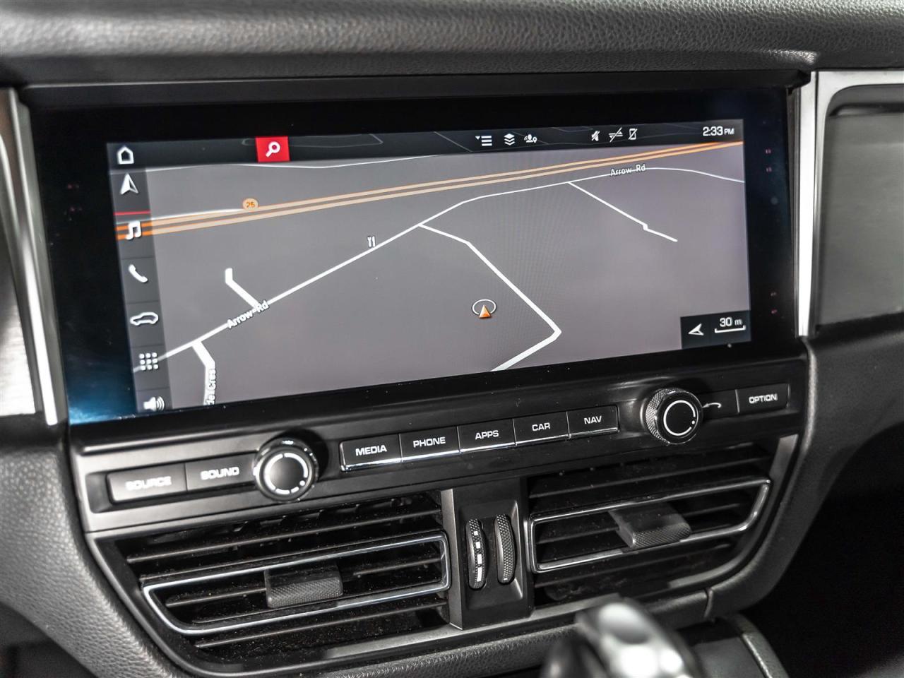 2020 Porsche Macan $438 BI WEEKLY $5000 DOWN|CARBON STEERING WHEEL|LANE DEPART|APPLE CARPLAY Photo