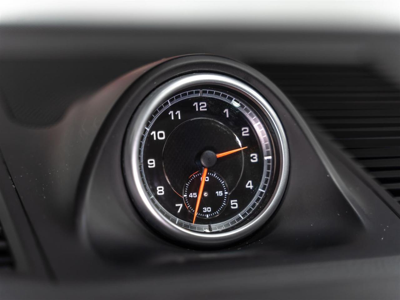 2020 Porsche Macan $438 BI WEEKLY $5000 DOWN|CARBON STEERING WHEEL|LANE DEPART|APPLE CARPLAY Photo