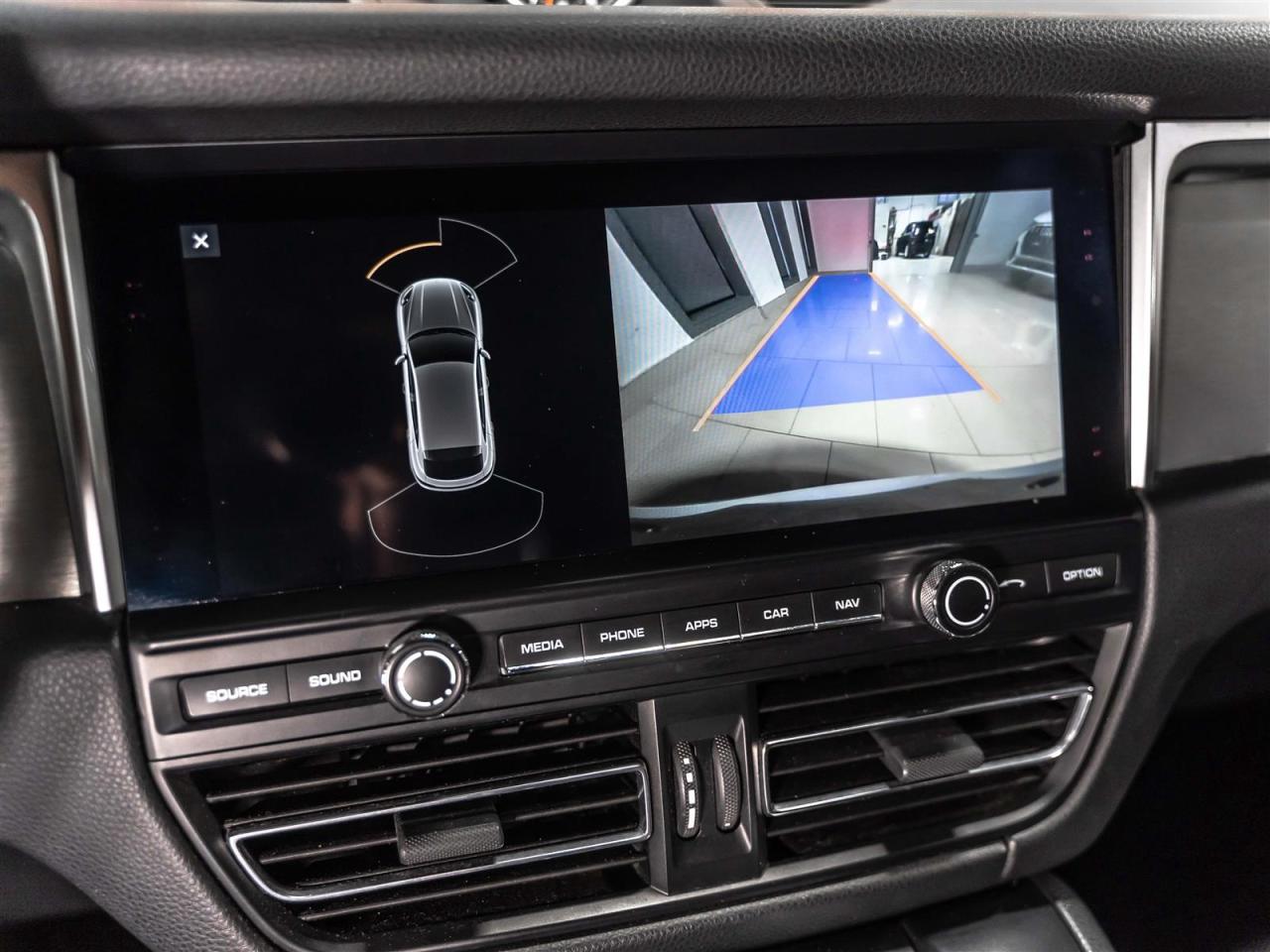 2020 Porsche Macan $438 BI WEEKLY $5000 DOWN|CARBON STEERING WHEEL|LANE DEPART|APPLE CARPLAY Photo