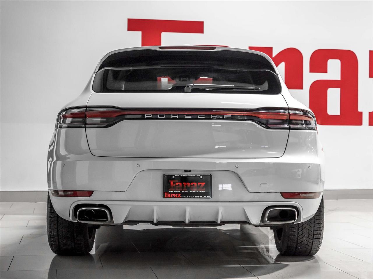 2020 Porsche Macan $438 BI WEEKLY $5000 DOWN|CARBON STEERING WHEEL|LANE DEPART|APPLE CARPLAY Photo