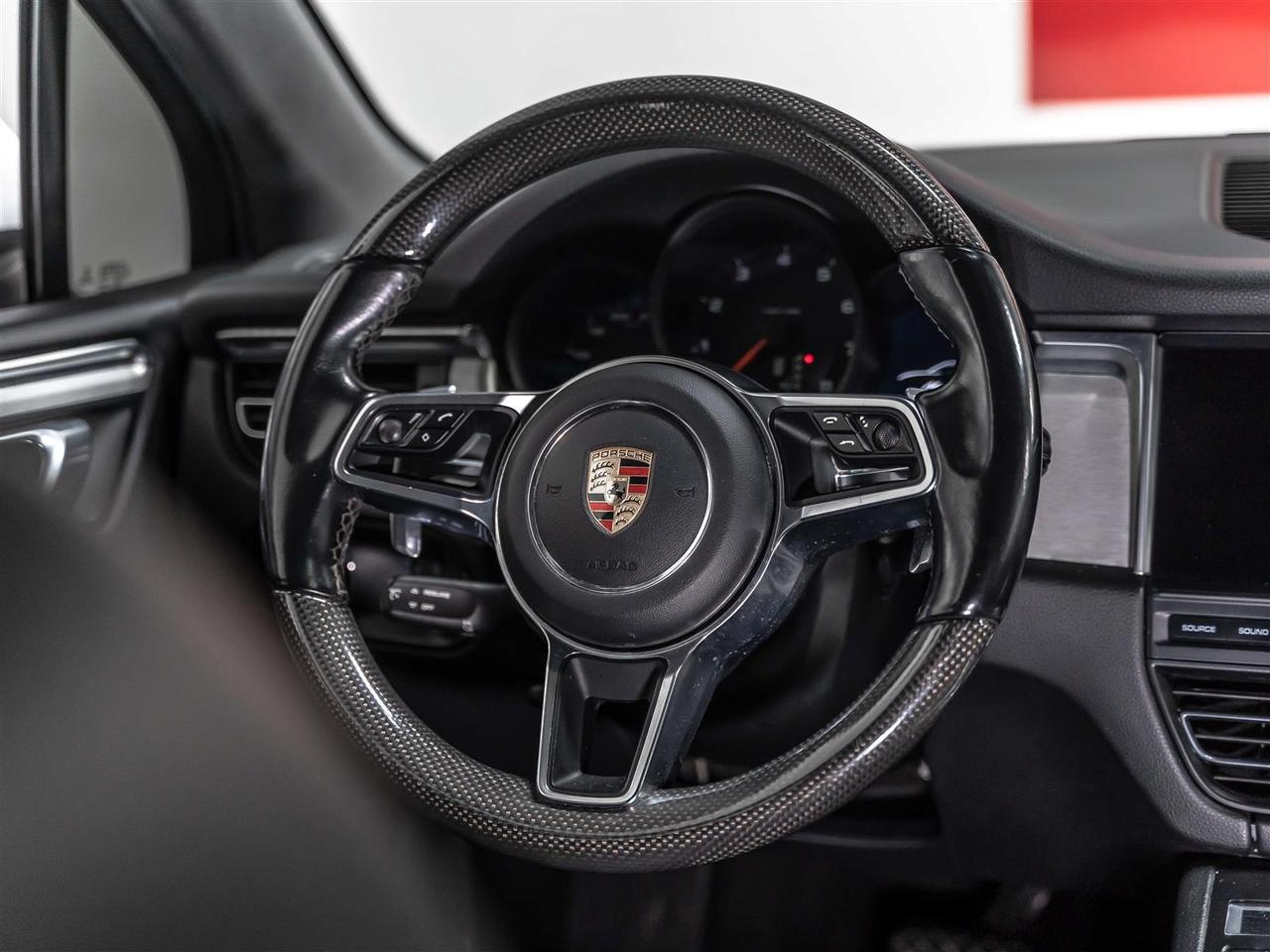 2020 Porsche Macan $438 BI WEEKLY $5000 DOWN|CARBON STEERING WHEEL|LANE DEPART|APPLE CARPLAY Photo