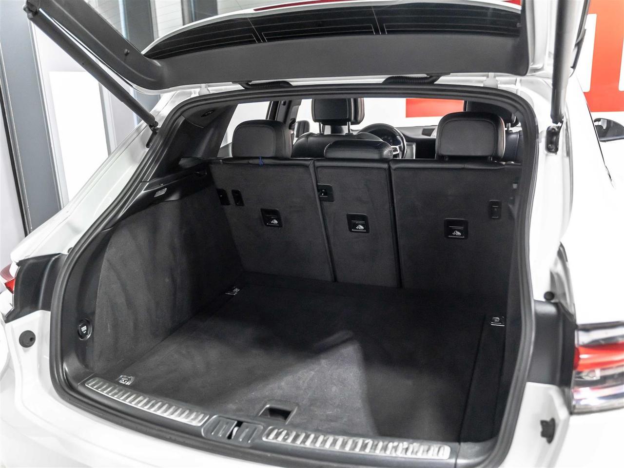 2020 Porsche Macan $438 BI WEEKLY $5000 DOWN|CARBON STEERING WHEEL|LANE DEPART|APPLE CARPLAY Photo