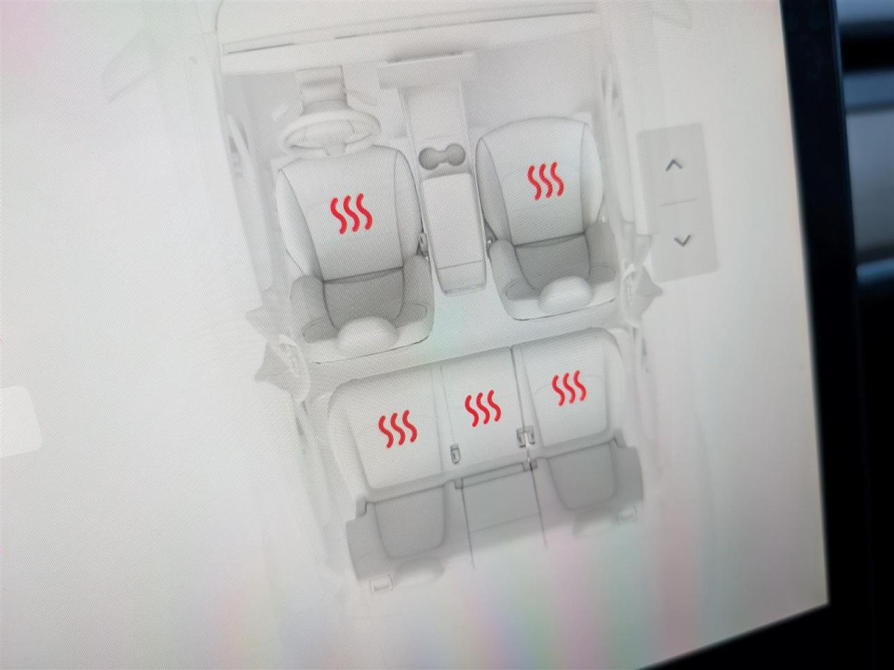 2024 Tesla Model Y STANDARD - WINTER TIRES INCLUDED Photo