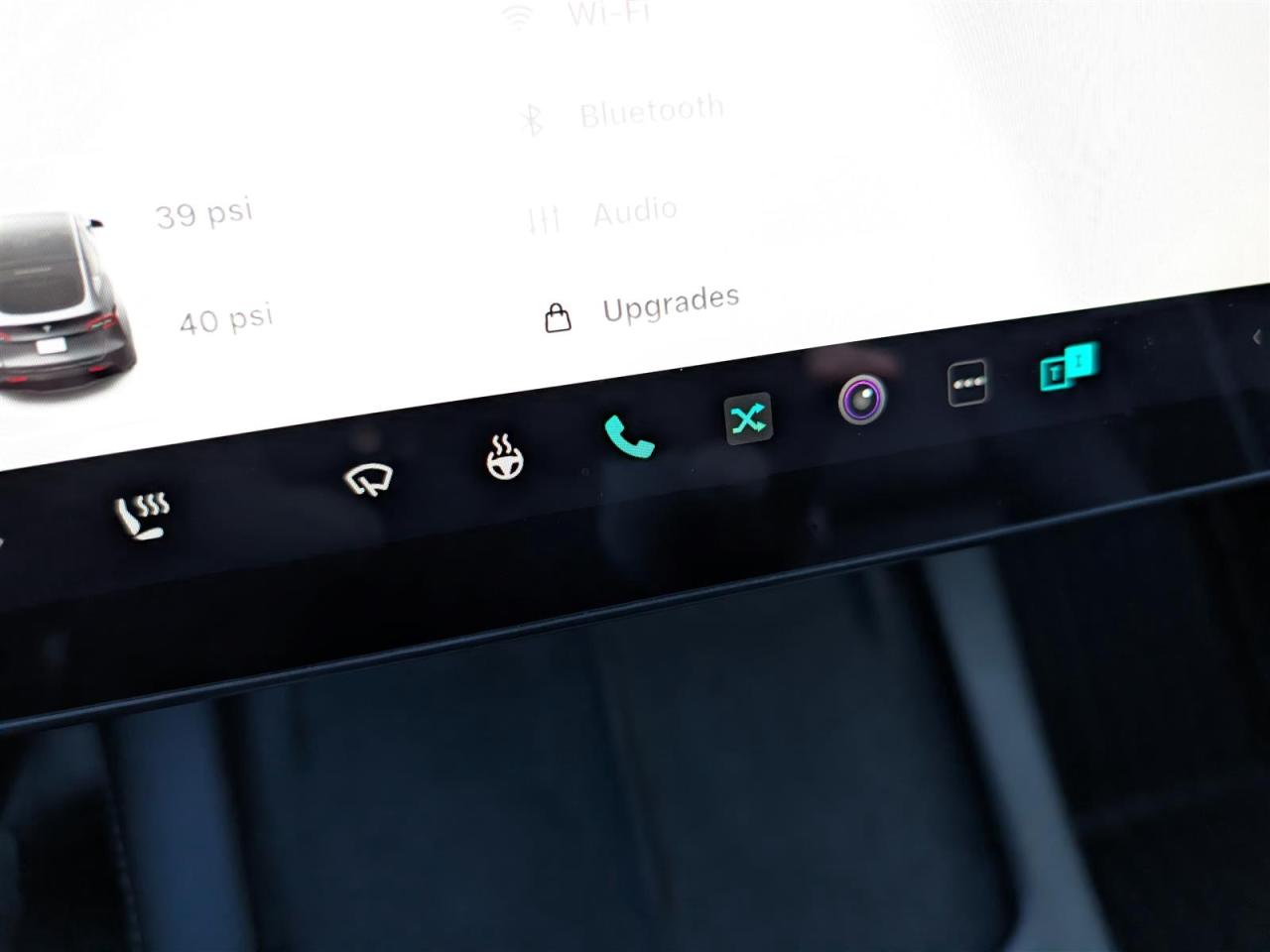 2024 Tesla Model Y STANDARD - WINTER TIRES INCLUDED Photo