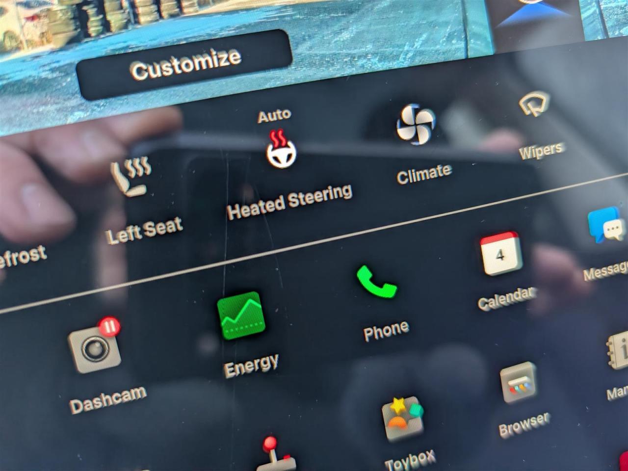 2024 Tesla Model Y STANDARD - WINTER TIRES INCLUDED Photo