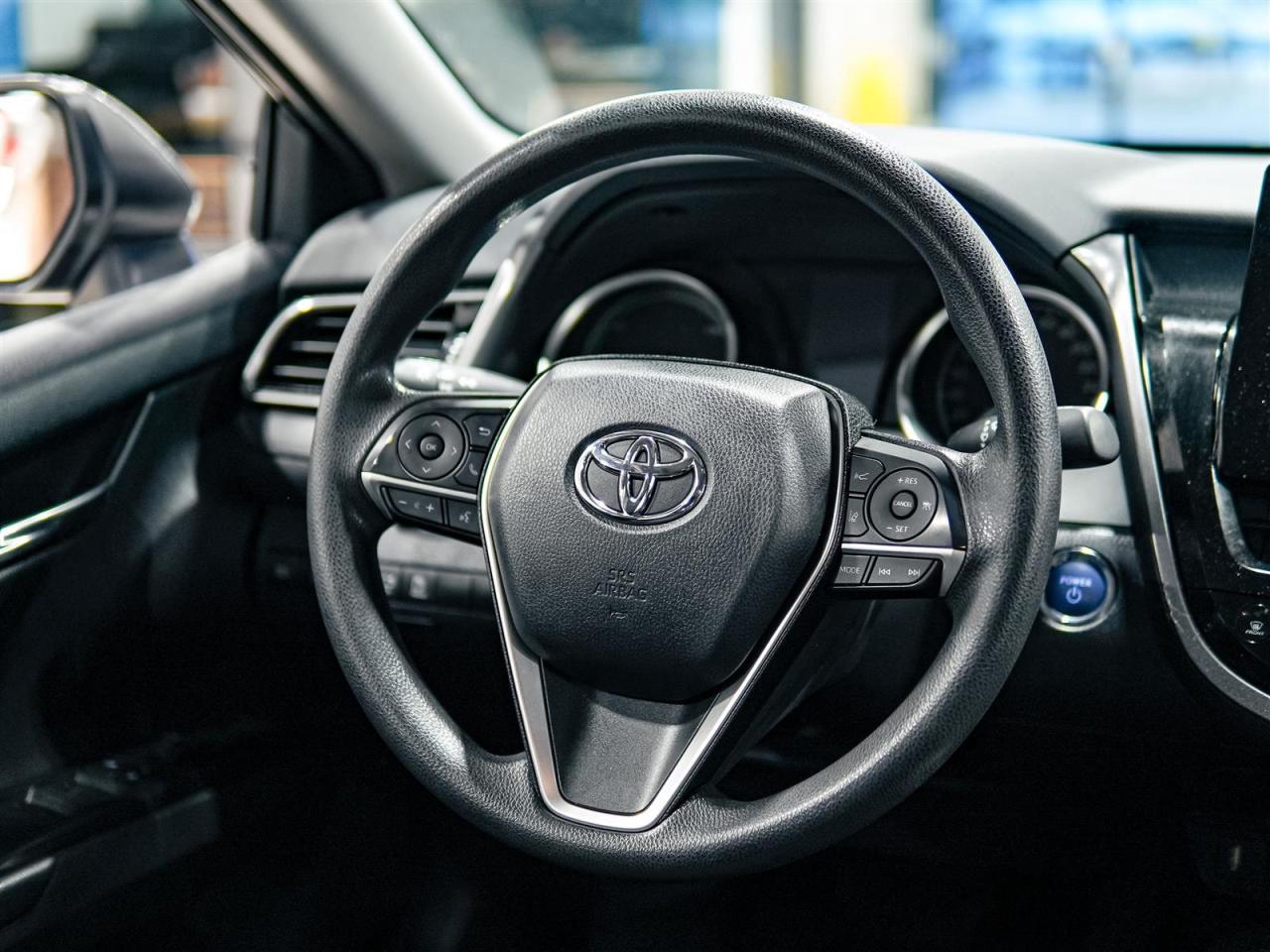 2021 Toyota Camry HYBRID LE | NO ACCIDENTS | 5 SERV REC | ALLOYS | Photo