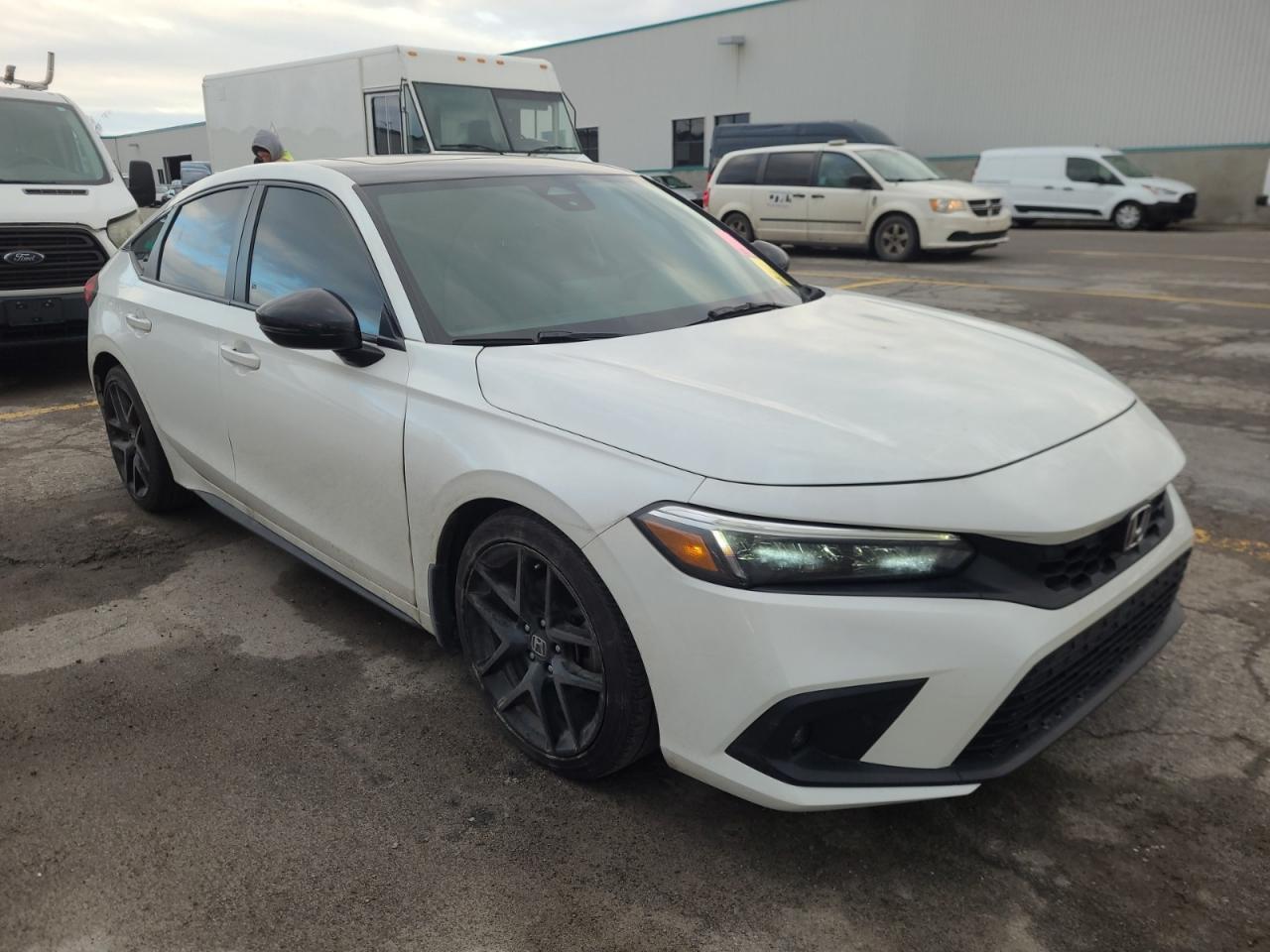 2024 Honda Civic HATCHBACK | SPORT TOURING | NO ACCIDENTS | 10 SERV REC Photo