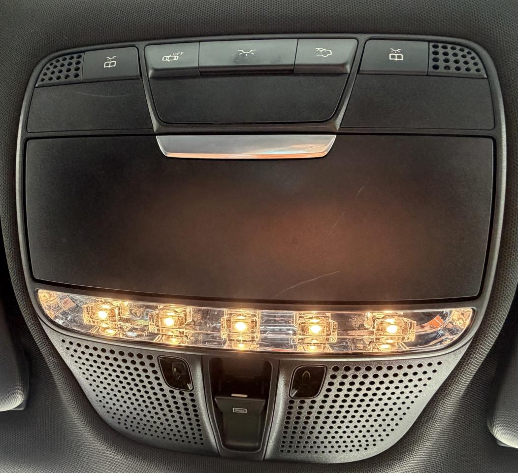 2018 Mercedes-Benz C-Class C300 4MATIC Sedan - Photo #17