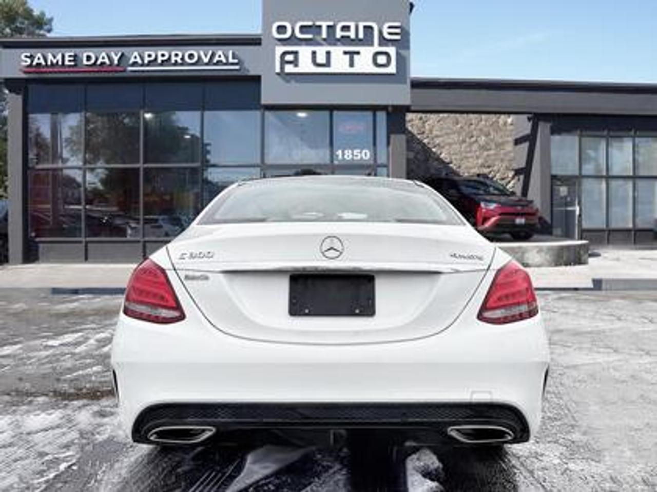 2018 Mercedes-Benz C-Class C 300 4MATIC Sedan Photo4