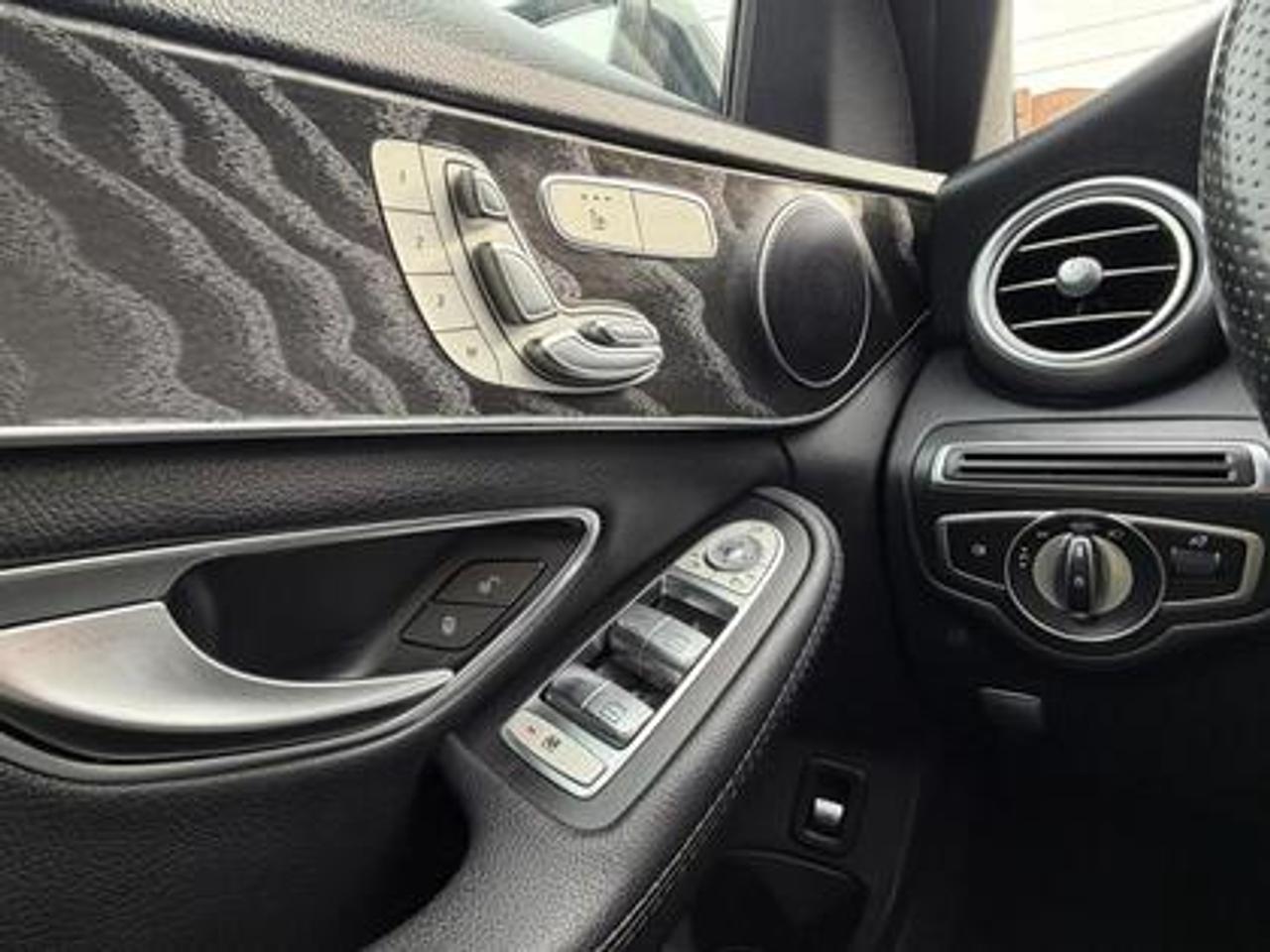 2018 Mercedes-Benz C-Class C 300 4MATIC Sedan Photo