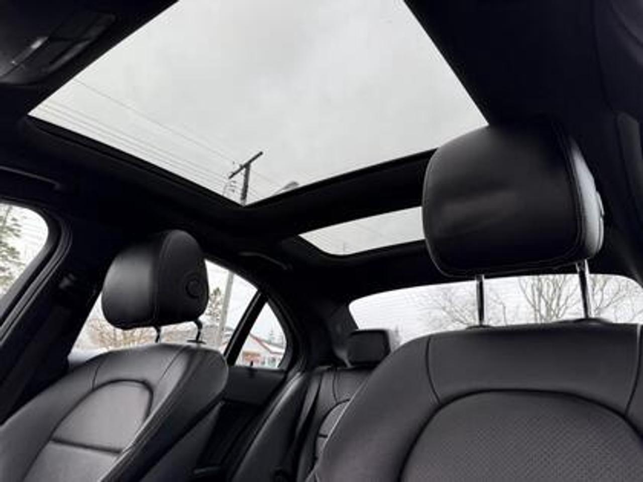 2018 Mercedes-Benz C-Class C 300 4MATIC Sedan Photo