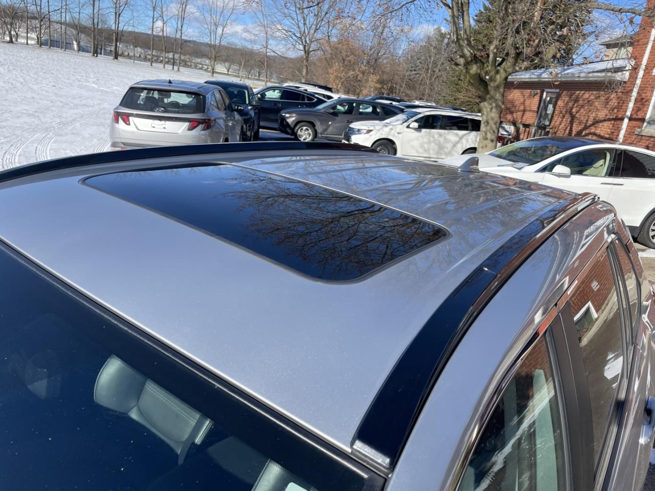 2022 Toyota RAV4 Hybrid Limited AWD *One Owner/ Like NEW - Photo #8