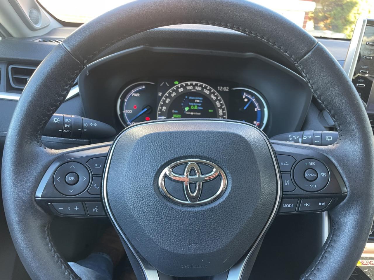 2022 Toyota RAV4 Hybrid Limited AWD *One Owner/ Like NEW - Photo #16