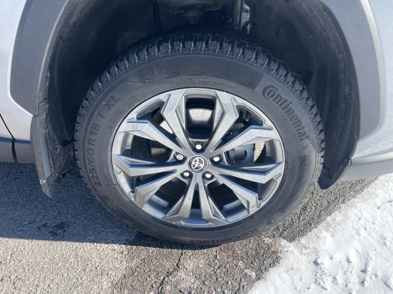 2022 Toyota RAV4 Hybrid Limited AWD *One Owner/ Like NEW - Photo #24