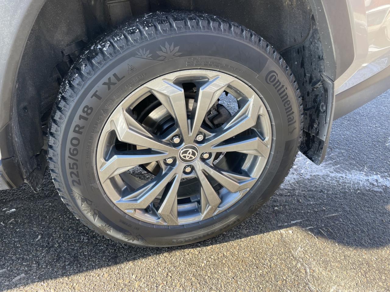 2022 Toyota RAV4 Hybrid Limited AWD *One Owner/ Like NEW - Photo #26