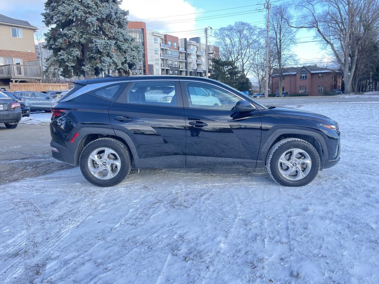 2023 Hyundai Tucson Essential AWD *One Owner/ Like New - Photo #7