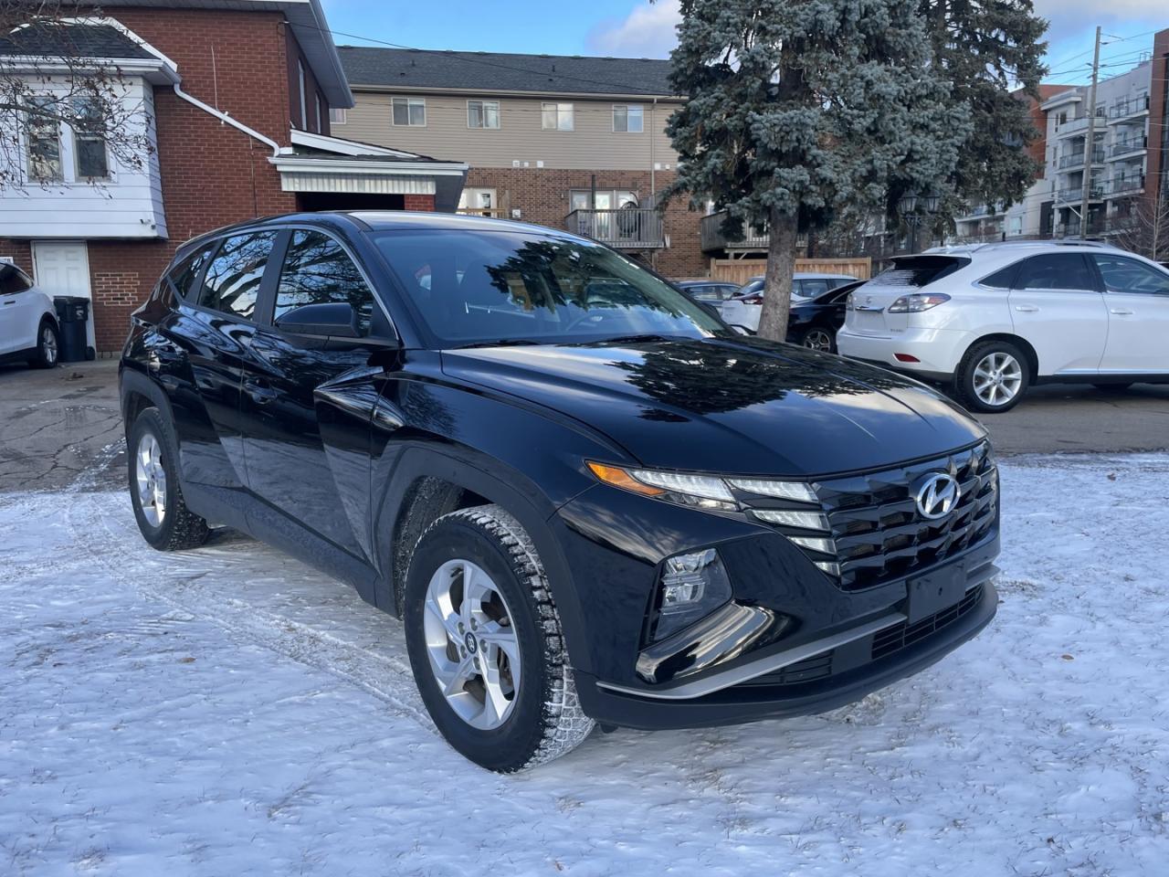 2023 Hyundai Tucson Essential AWD *One Owner/ Like New - Photo #8