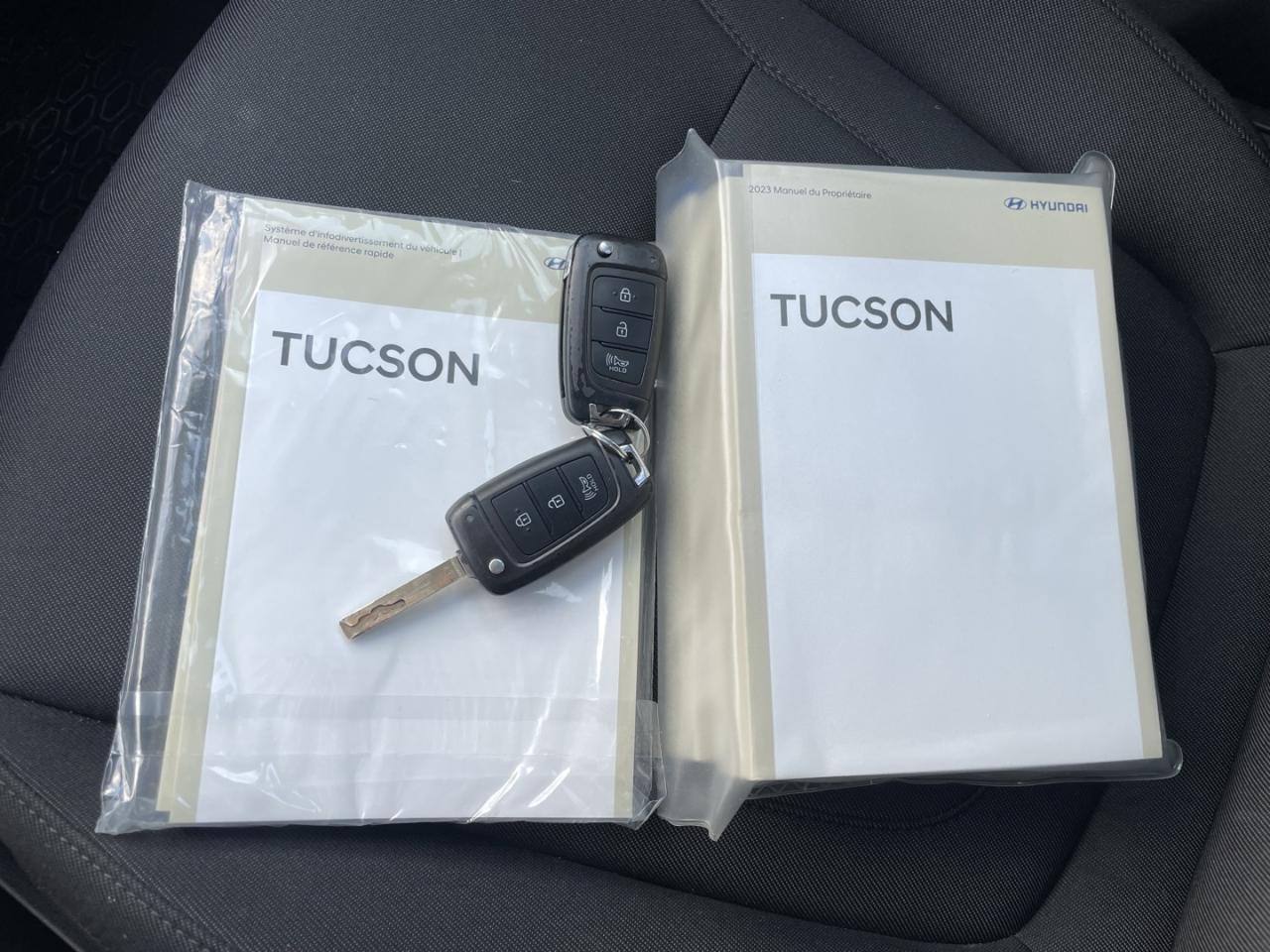 2023 Hyundai Tucson Essential AWD *One Owner/ Like New - Photo #16