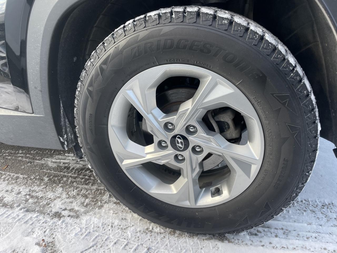 2023 Hyundai Tucson Essential AWD *One Owner/ Like New - Photo #17