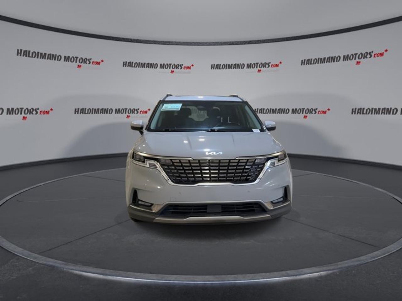 2023 Kia Carnival SX Photo2