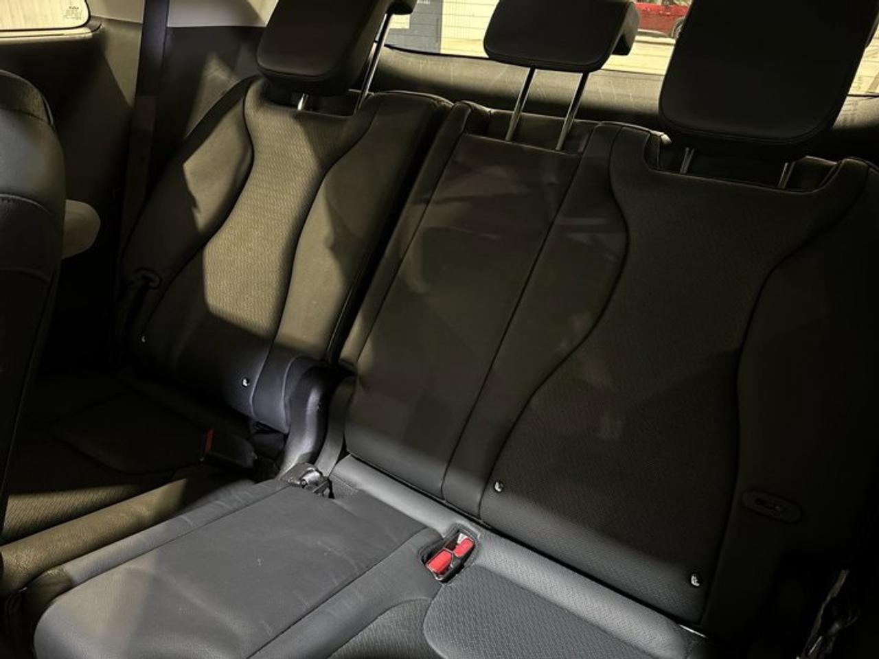 2023 Kia Carnival SX Photo