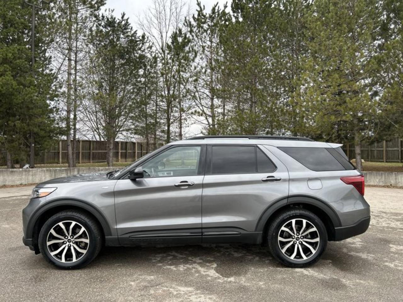 2022 Ford Explorer ST AWD | 360 Camera | Remote Start | 2nd Row Captain Seats Photo